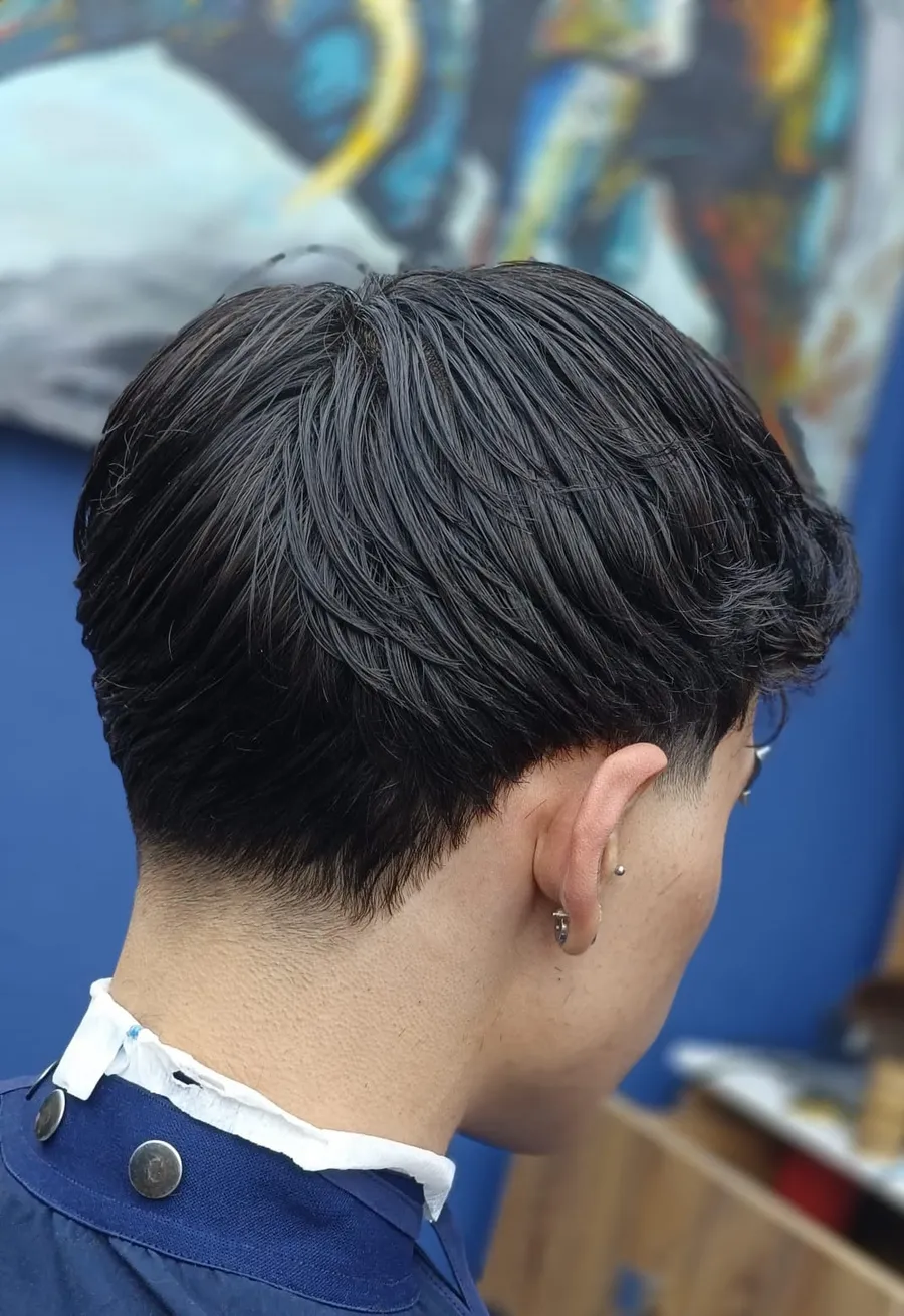 Corte de niño con degradado, vista posterior